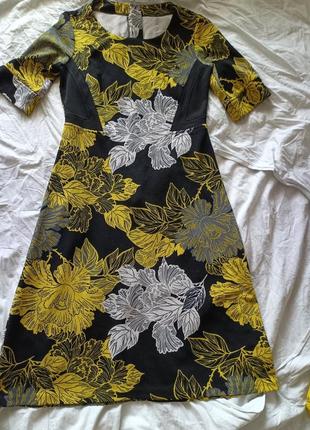 Платье интересное