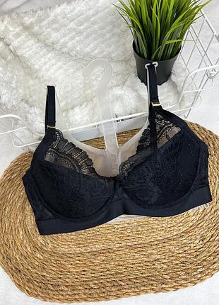 Вишуканий чорний бюстгальтер hunkemoller