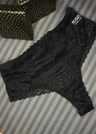 Кружевные стринги