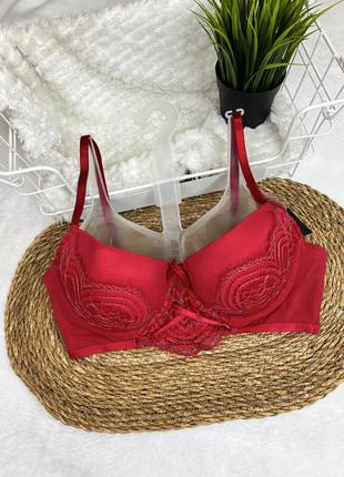 Якісний бюстгальтер hunkemoller