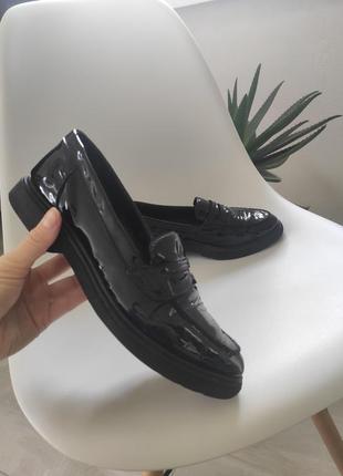 Лоферы балетки туфли женские 39 черные лакированные1 фото