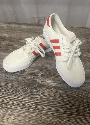 Кроссовки adidas original seeley xt2 фото