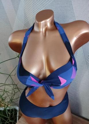 Красивый купальник с ярким лифом балконет и плавками на высокой посадке3 фото