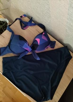 Красивый купальник с ярким лифом балконет и плавками на высокой посадке7 фото