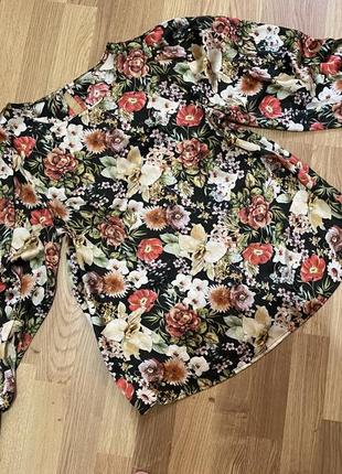 Блуза шикарна квіткова matalan