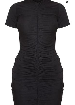 Легкое черное платье со сборкой спереди plt