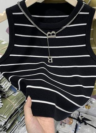 Майка-топ в полосочку.