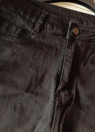 Чорні джинси стрейч