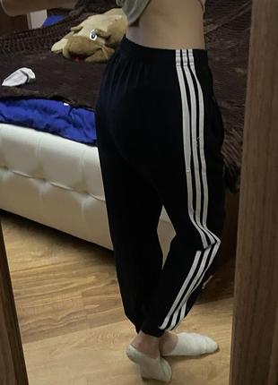 Спортивные штаны