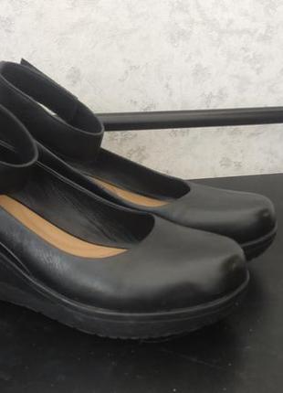 Жіночі туфлі clarks