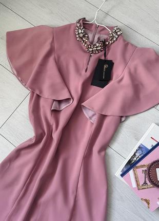 Шикарна сукня якісного бренду на атласній підкладці