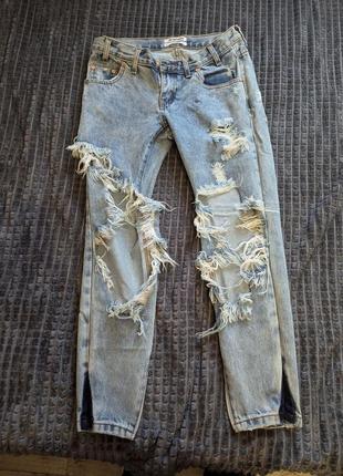 Джинсы женские