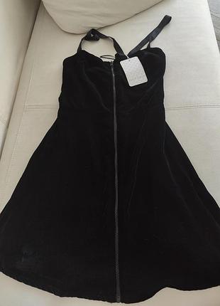 Бархатное платье черная на молнии