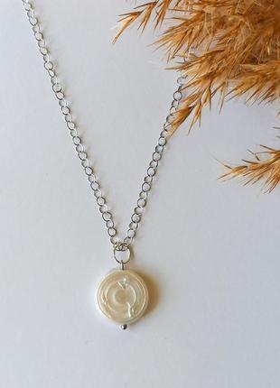 Кулон перли барочні (монетка) на ланцюжку xuping родій, фур-ра гіпоалергенний сплав d-18мм+- l-44см