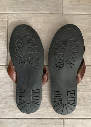 Шкіряні шльопанці kurt geiger