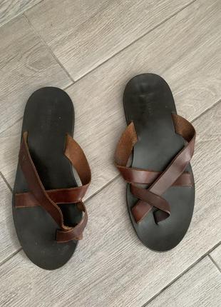Кожаные шлепанцы kurt geiger