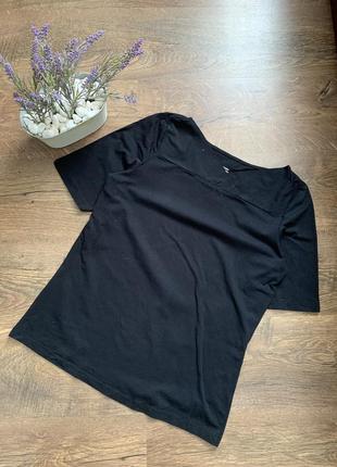 Футболка essentials