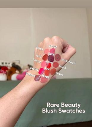 Рідкі кремові рум’яна rare beauty dewy liquid blush encourage 3.2 ml2 фото