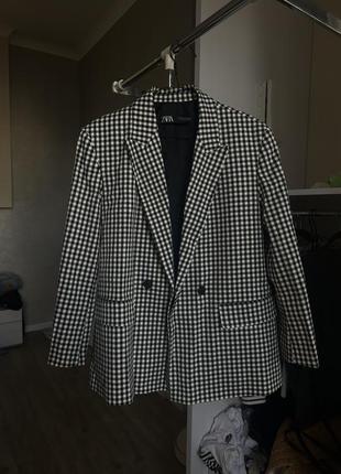 Пиджак в клетку zara