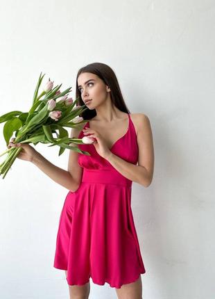 Легкое шелковое платье мини с пышной юбкой