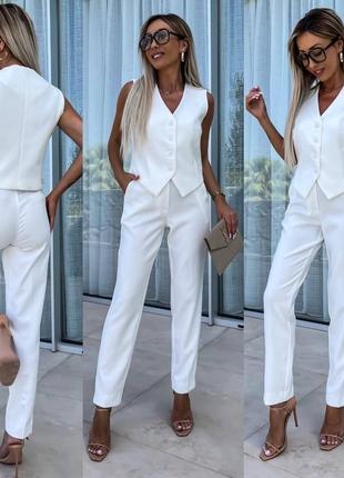 Брючный костюм женский летний на лето повседневный базовый легкий черный бежевый лиловый белый красный голубой брюки жилетка деловой