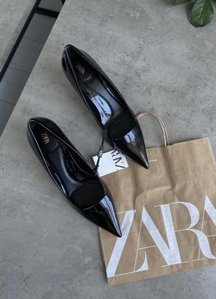 Розпродаж❗️базові лаковані туфлі човники zara