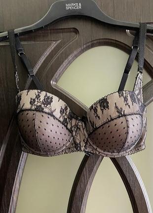 Шикарный, базовый, ажурный, бюстгальтер, в телесном поралоне, с черным, ажуром, в горошек, от дорогого бренда: lm limite mistress👌