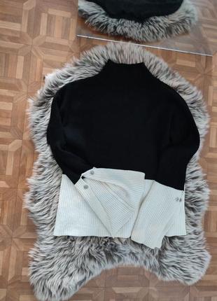 Светр жіночій