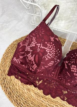 Хороший кружевной бюстгальтер hunkemoller