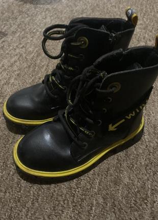 Джинсовые куртки,сарафан,комбез,куртки