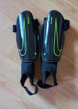 Щитки  nike 2