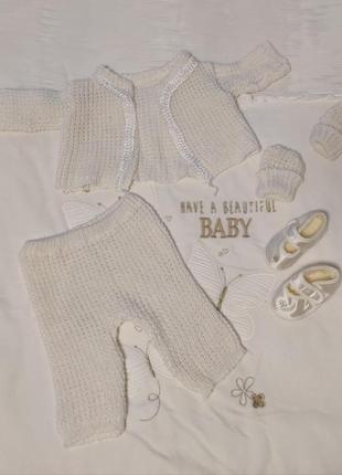 Вязаный костюмчик для девочки