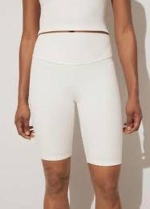 Велосипедки oysho білого кольору,s,m,xl