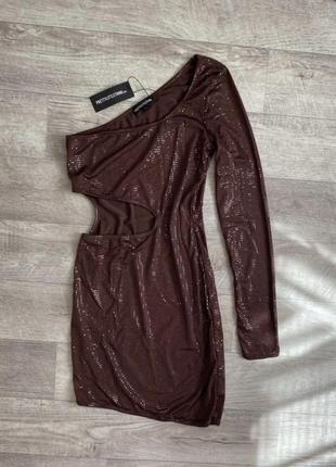 Новое платье от prettylittlething