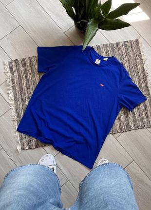 Базова синя футболка levi’s щільна тканина з маленьким логотипом розмір xl
