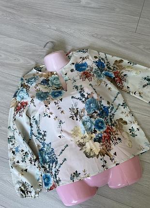Блузка в цветочный принт