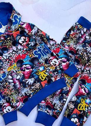 Костюм спортивный