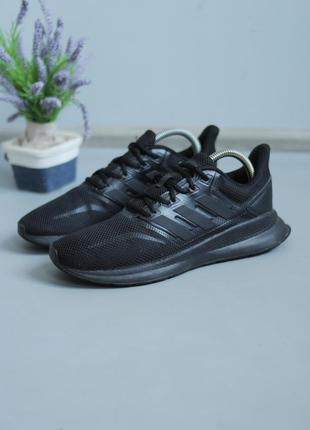 Adidas кросівки жіночі чорні спортивні бігові для тренувань залу фітнесу бігу 38 розміру адідас літні легкі