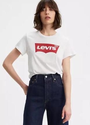 Нова футболка levis xs