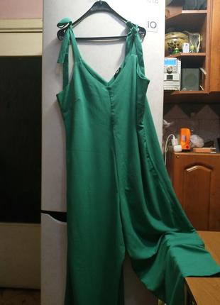 Комбинезон женский.