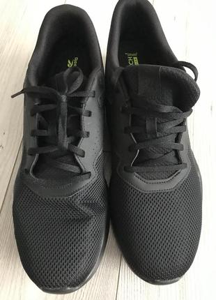 Чоловічі кросівки