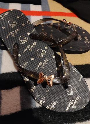Силіконові в'єтнамки minnie mouse primark