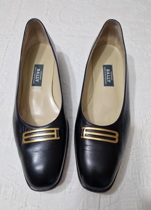 Дуже гарні балетки bally