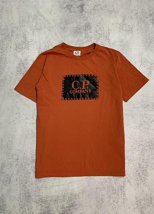 Cp company стильная детская футболка