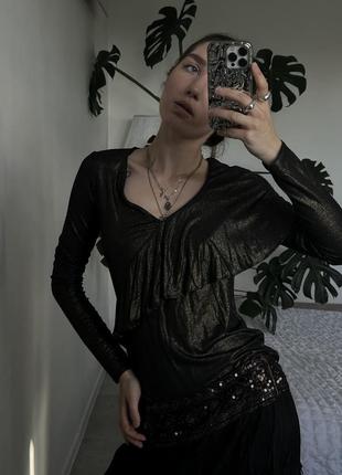 Черная блестящая блуза с позолотой от karen millen