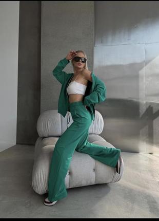 Костюм женский