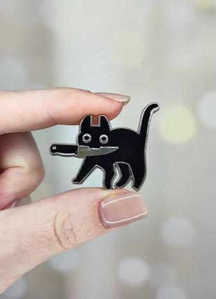 Металевий значок, пін "чорний кіт з ножем" (знач0771)1 фото