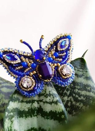 Брошь насекомое синяя бабочка с кристаллами истразами3 фото