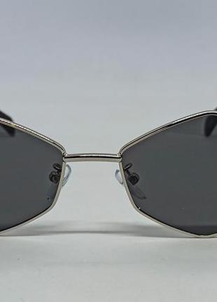 Очки в стиле celine женские солнцезащитные ромбовидные черные в серебристой металлической оправе2 фото
