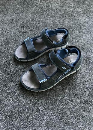 Спортивні босоніжки